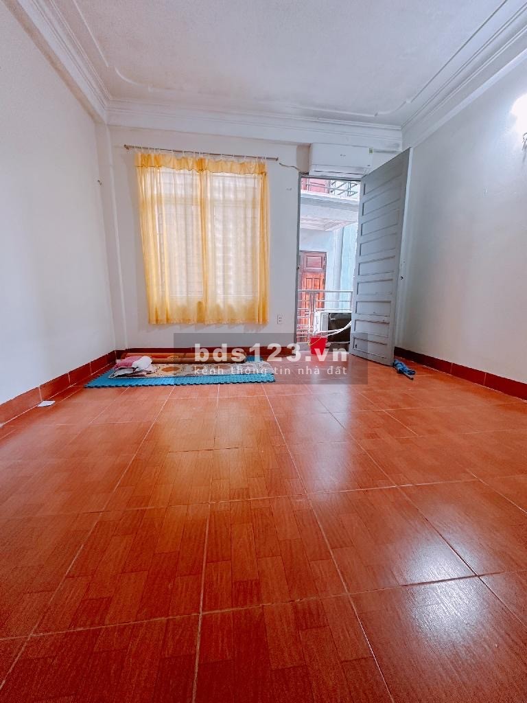 Cần bán Cố Nhuế - Giao thông thuận tiện - 37M2 X 4 tầng4.8 tỷ