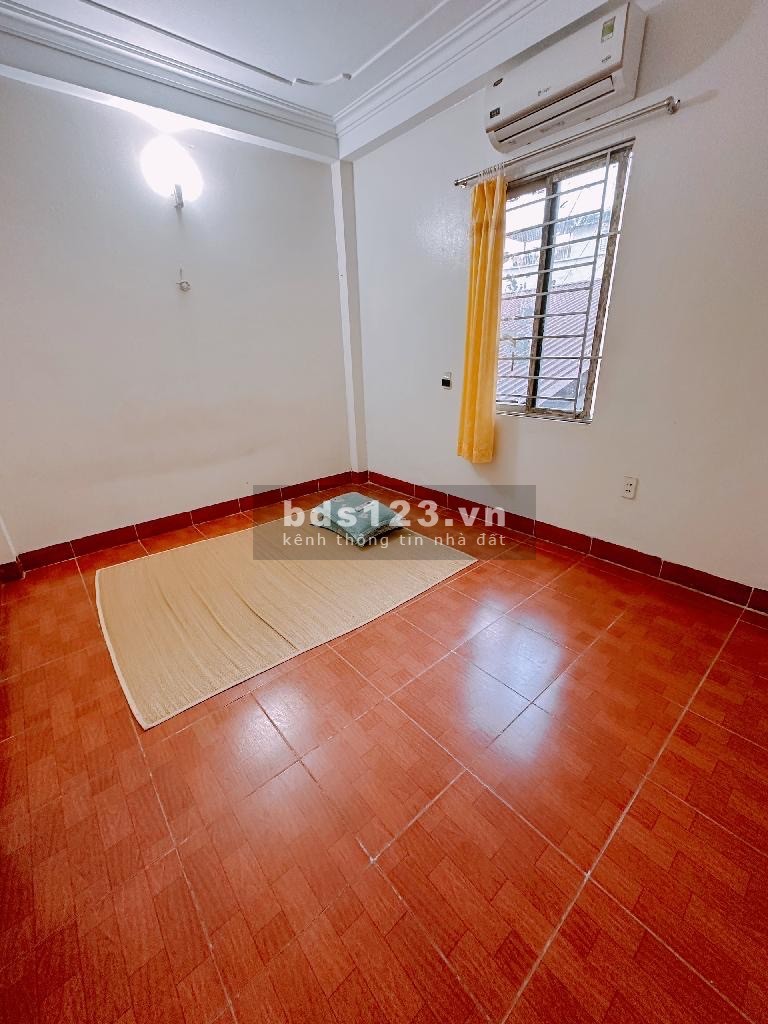 Cần bán Cố Nhuế - Giao thông thuận tiện - 37M2 X 4 tầng4.8 tỷ