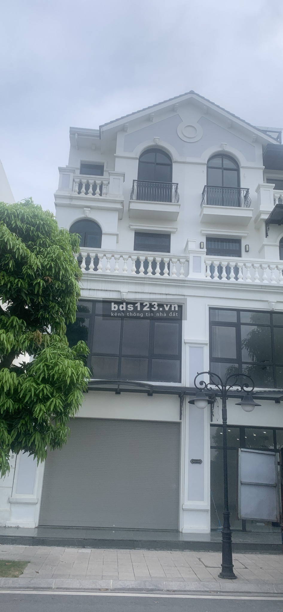 Bán gấp shophouse Sao Biển 67.5m², đường 42m, giá 15.x tỷ, sổ đỏ lâu dài Vinhomes Ocean Park Gia Lâm