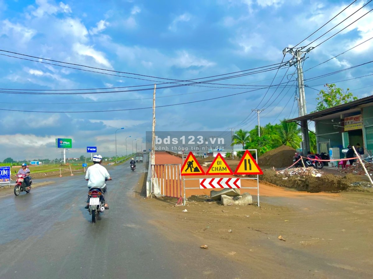 Bán GẤP nền đất trung tâm cửa ngõ của khu vực, giá tốt thấp hơn 20% giá sàn - sổ công chứng ngay
