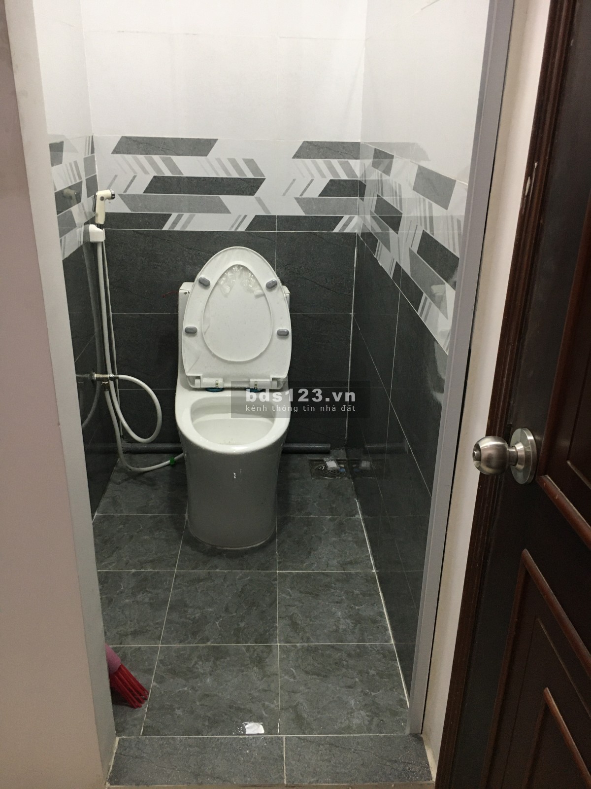 Phòng trọ đang sửa chữa tại Quận 3