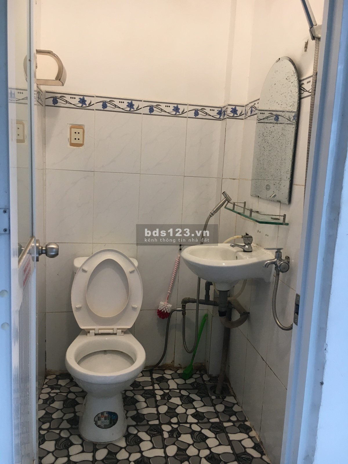 Phòng trọ đang sửa chữa tại Quận 3