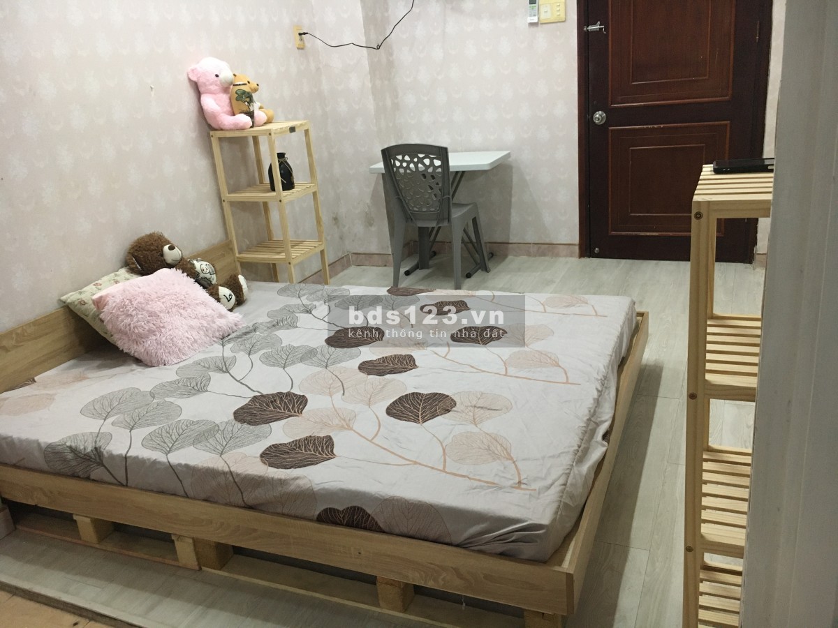 Phòng trọ đang sửa chữa tại Quận 3