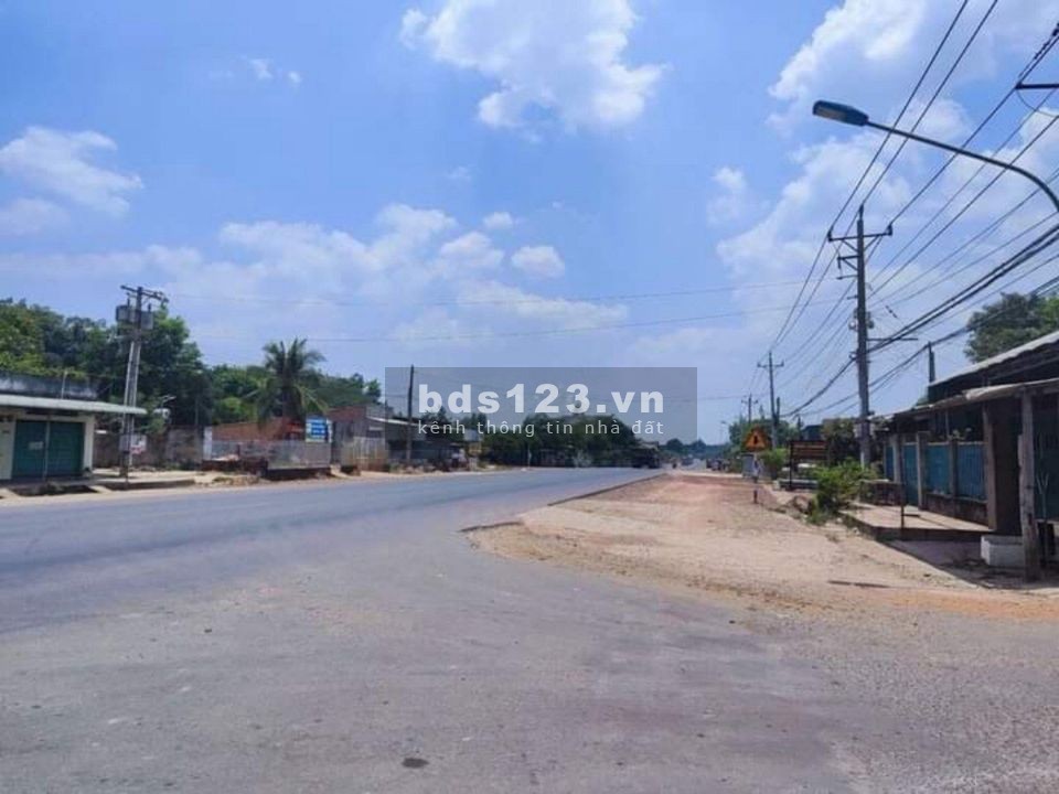 Chính chủ cần bán lô đất sát QL 14 ngay trung tâm thành phố Đồng Xoài.