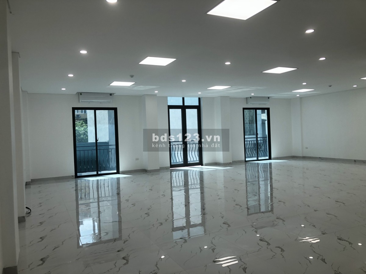Cho thuê văn phòng siêu rẻ tại Mễ Trì, bàn giao mới cứng y hệt hình