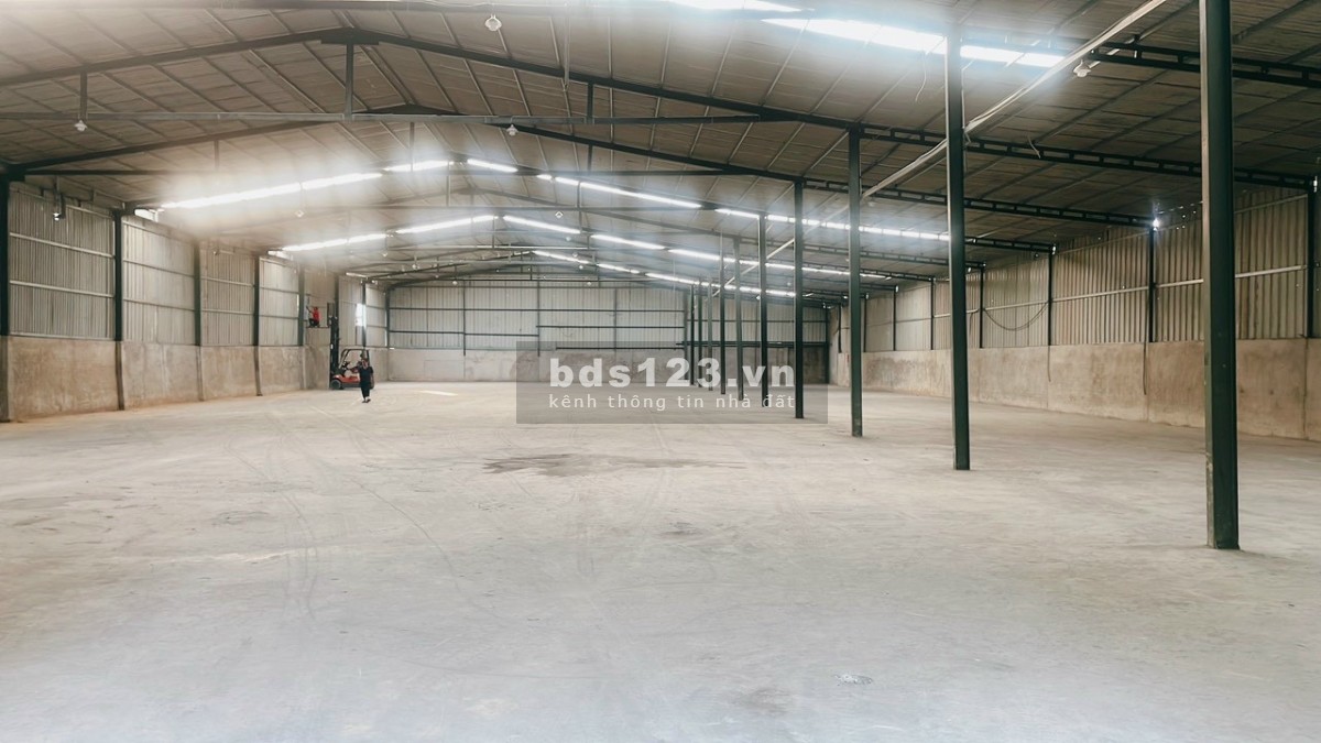 Cho thuê KHO đất 2000m2 quận 12 làm BÃI PHÉ LIỆU. Xa dân cư. Xe cont ra vào.