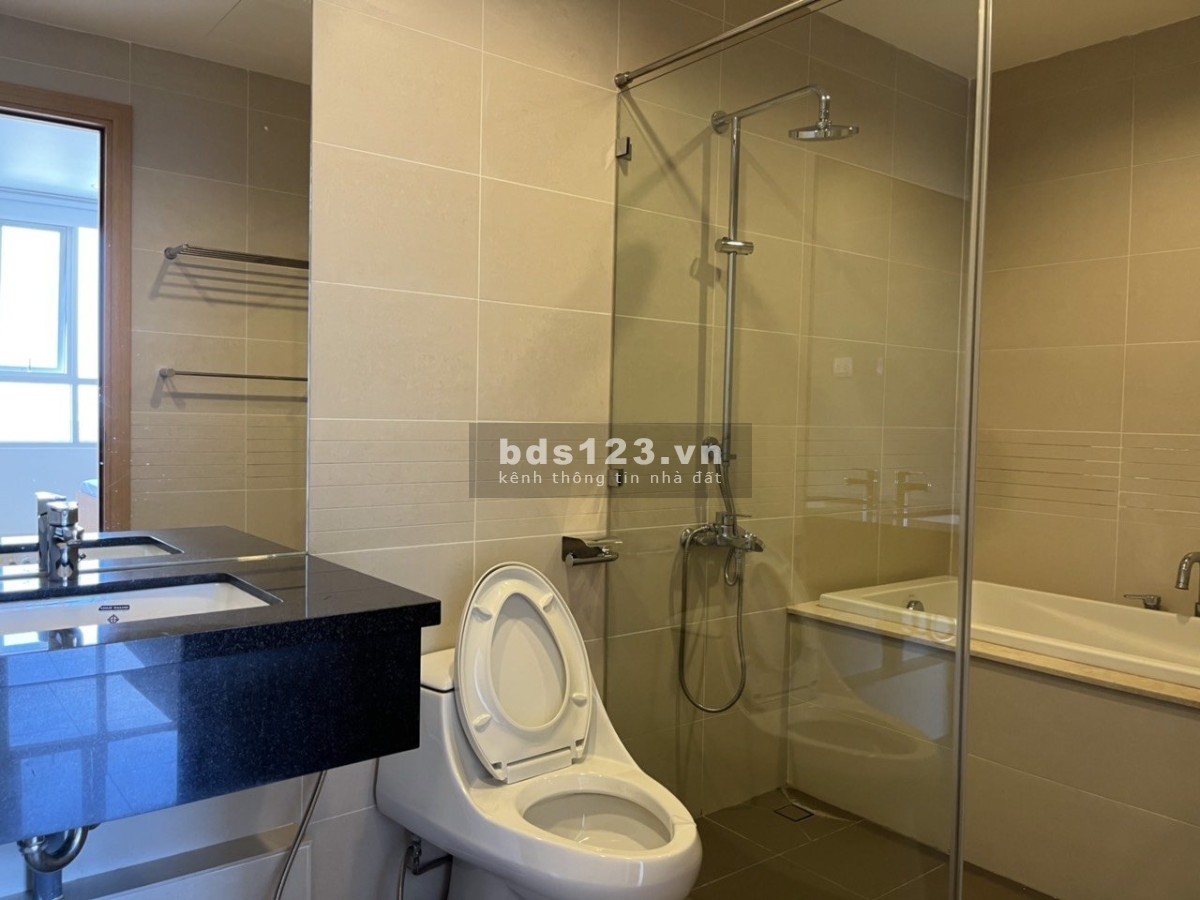 Cho thuê 3 phòng ngủ Sarimi Sala - Căn góc - Tầng cao - View Lanmark 81