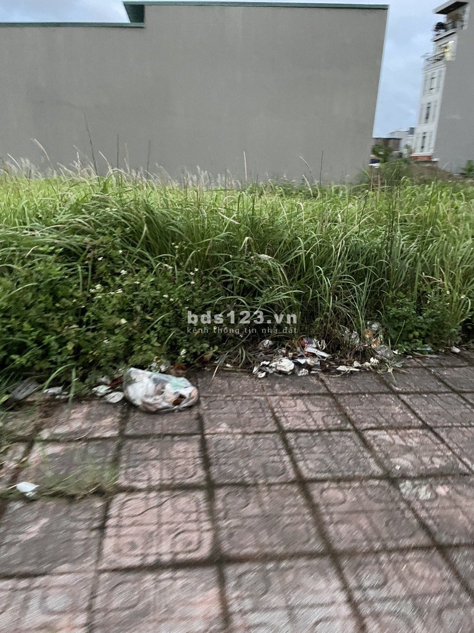 Bán nhanh 75M2 đất đấu giá vỉa hè 2M gần cầu Vĩnh Tuy giá 10 tỷ có TL