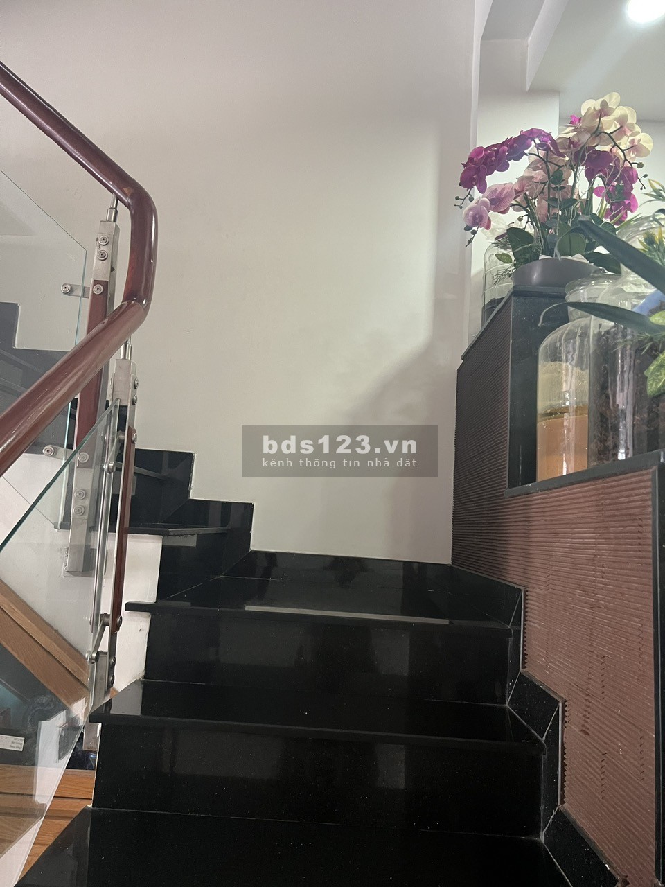 Nhà cực đẹp 4pn 5wc nội thất cơ bản, hẻm xe tải quay đầu đường 24 Linh Đông