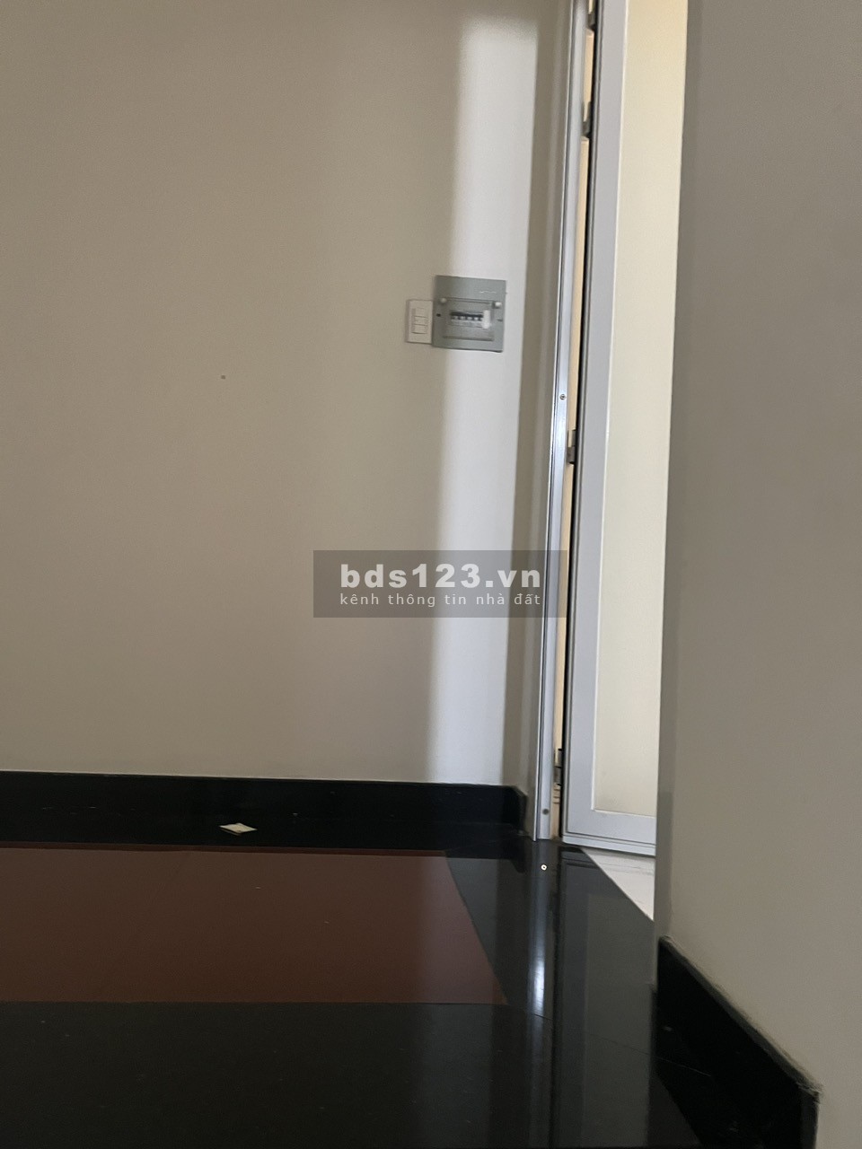 Nhà cực đẹp 4pn 5wc nội thất cơ bản, hẻm xe tải quay đầu đường 24 Linh Đông