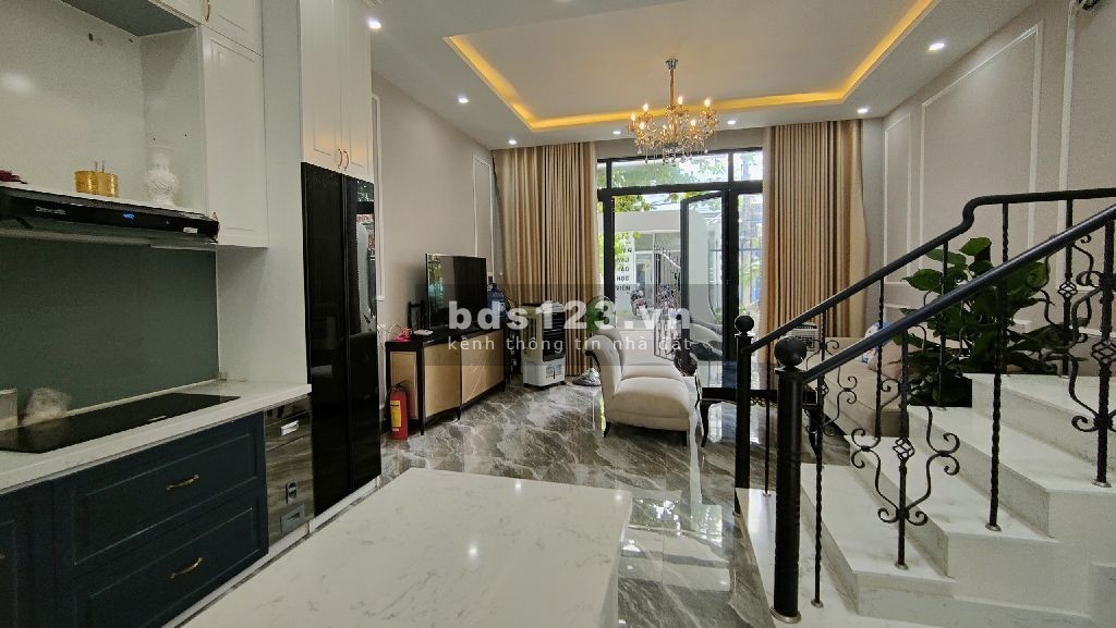 Chính chủ bán nhà mặt tiền tại trung tâm phố Thanh Khê, gần biển Nguyễn Tất Thành.