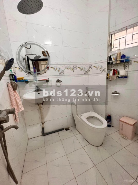 Nhà phố Phó Đức Chính sổ chính chủ 20m2x5T giá 3,95 tỷ đủ đồ