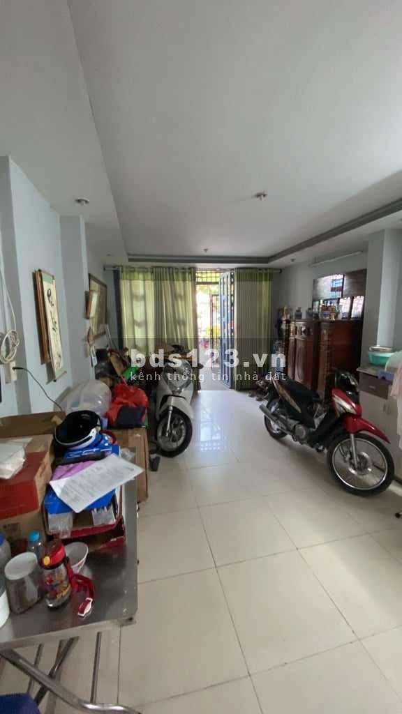 Nhà Cao Lỗ, P4 Quận 8, gần Tạ Quang Bữu, 2 lầu, 4*13, 6 tỷ 5, đường ô tô 8m