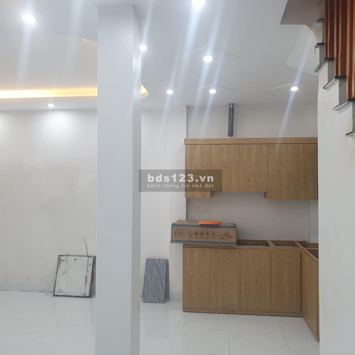 2 tỷ 220 khẩu Hà Nội.- Diện tích: 43m2 - MT: 6m - Dài 7m - Liên hệ 24/24: 0963-834-581