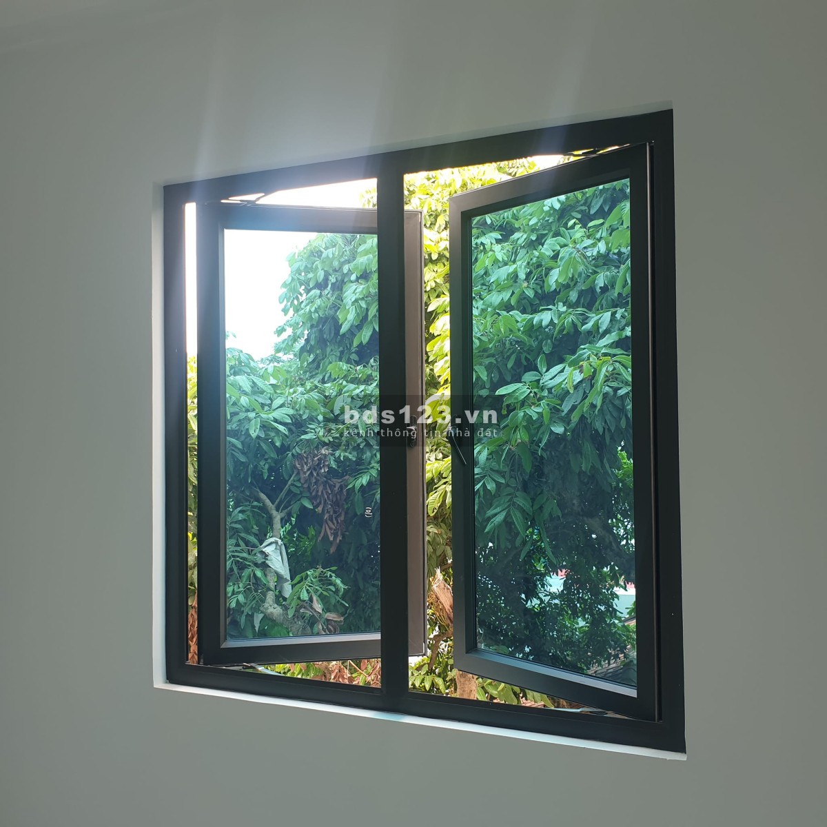 2 tỷ 220 khẩu Hà Nội.- Diện tích: 43m2 - MT: 6m - Dài 7m - Liên hệ 24/24: 0963-834-581
