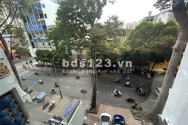 Văn Phòng Quận 3, MT Đường Cao Thắng, Đẹp & Sang Trọng, Giá Thuê Tốt