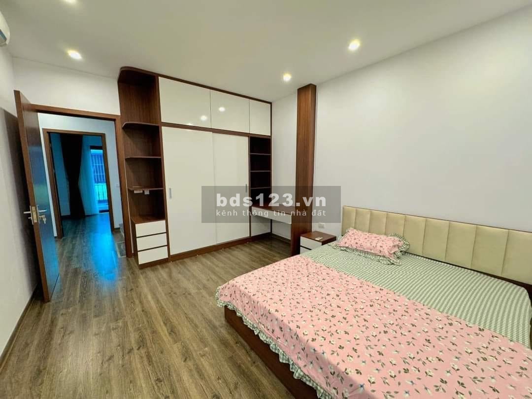 Lô góc phố Xuân Diệu quận Tây Hồ nhà 5 tầng 34M2, giá 6