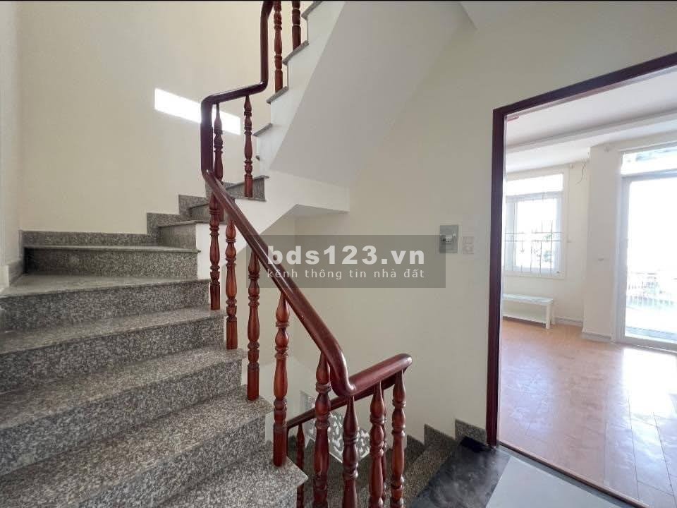 (Thủ Đức) bán nhà hxh đường số 4, QL13, Hiệp Bình Phước 75m2 4 tầng 5.6 tỷ