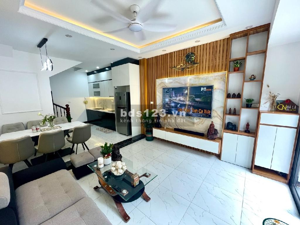 Nhà cực đẹp, ngõ thông ô tô, full nội thất cực chất
