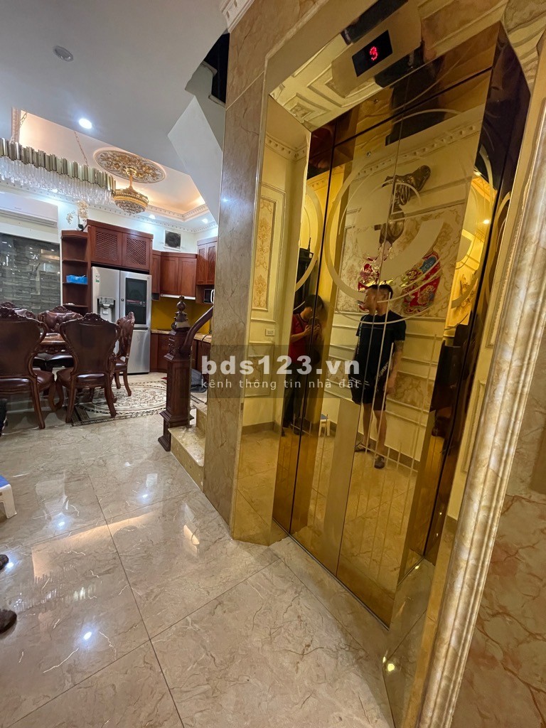 Cần Tiền Bán Gấp Nhà Phố Lương Yên, DT 60m,Thang Máy Mới Đẹp Ngõ Thông, Kinh Doanh, Chào 11.5 Tỷ