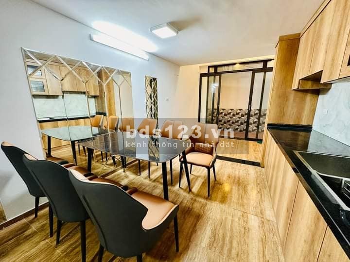 Bán Nhà Gần Đường Đông Thiên, Hoàng Mai 31m, 5 tầng, mt 3.2m, giá 4.55 tỷ.
