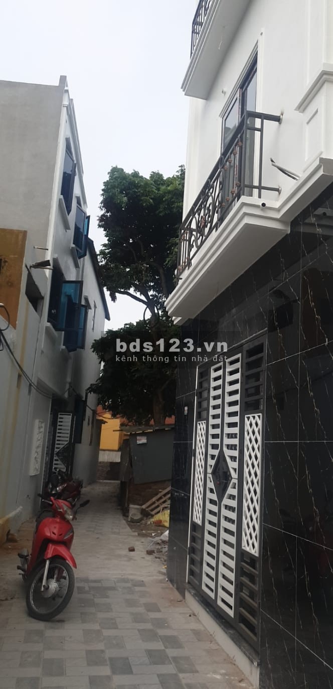 2 tỷ 200 có ngay khẩu Hà Nội.- Diện Tích: 40m2- Thiết kế : 3,5 tầng