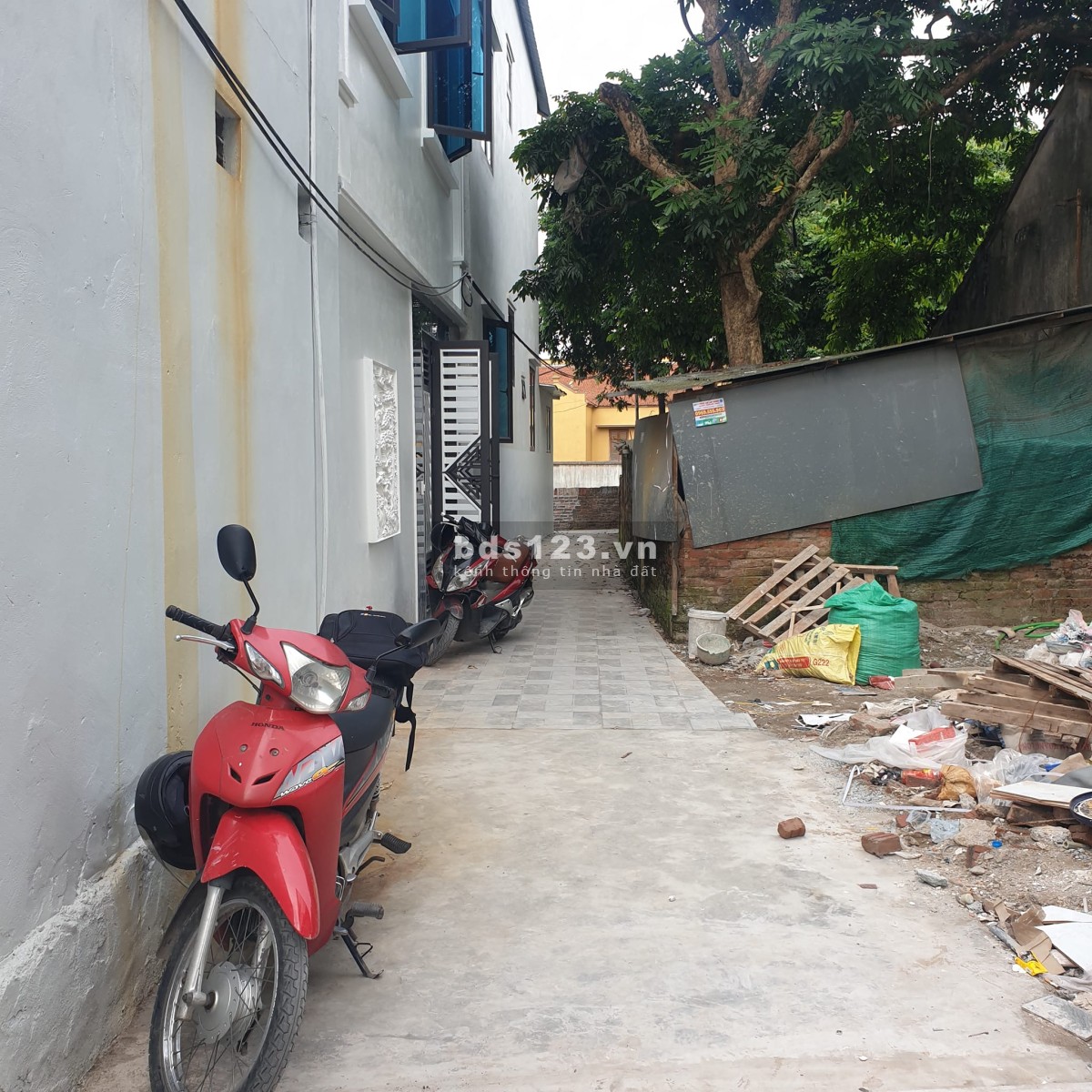 2 tỷ 200 có ngay khẩu Hà Nội.- Diện Tích: 40m2- Thiết kế : 3,5 tầng