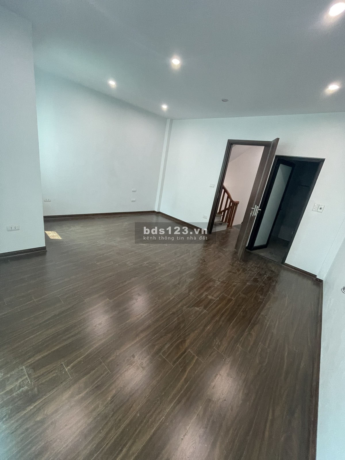 Bán nhà 4.5 Tầng 30m2 đã hoàn thiện đường Biên Giang quận Hà Đông