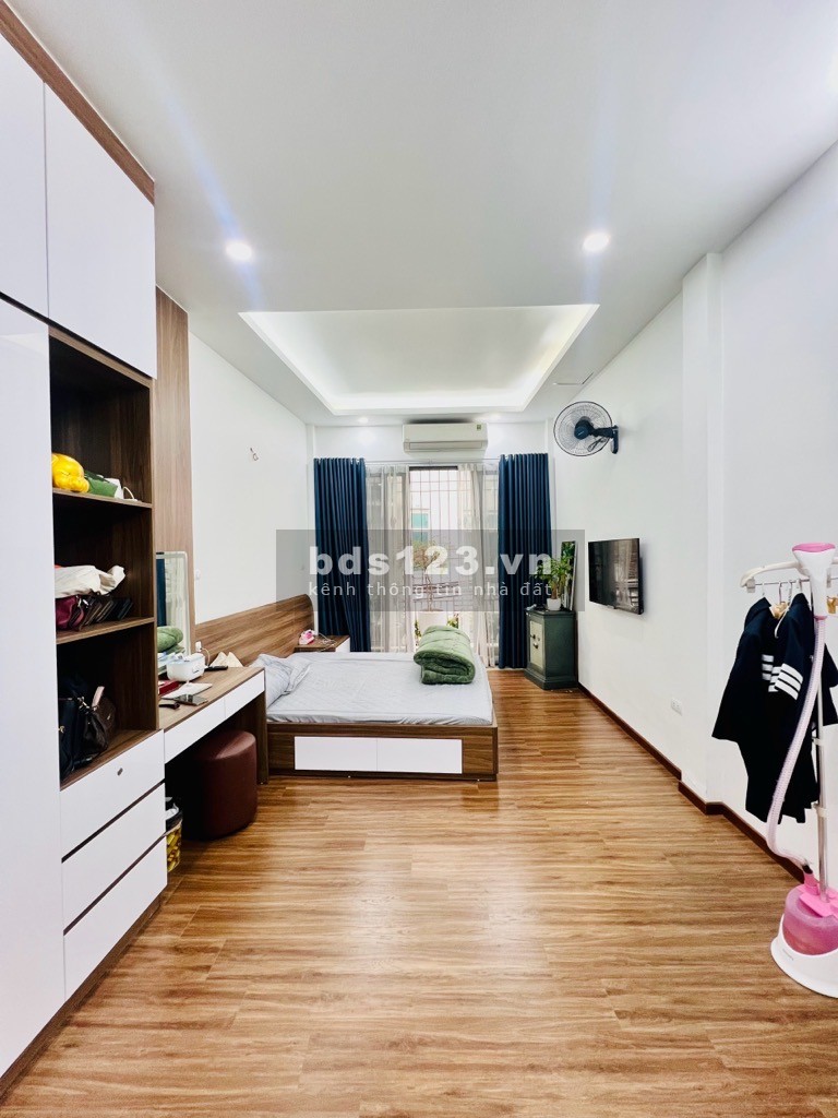 BÁN Gấp Nhà 5 Tầng Mới Đẹp Phố Bạch Mai, DT70m, Ngõ Thông, Kinh Doanh, Ô Tô, Thang Máy, Chào 13.5 Tỷ
