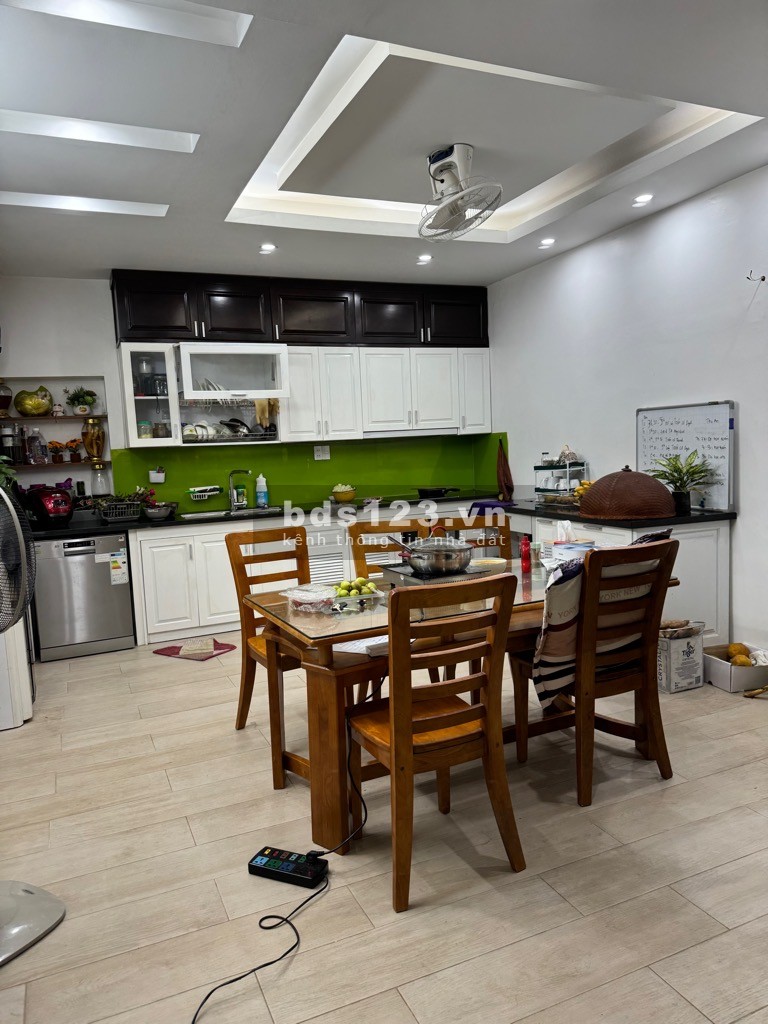 BÁN Gấp Nhà 5 Tầng Mới Đẹp Phố Bạch Mai, DT70m, Ngõ Thông, Kinh Doanh, Ô Tô, Thang Máy, Chào 13.5 Tỷ