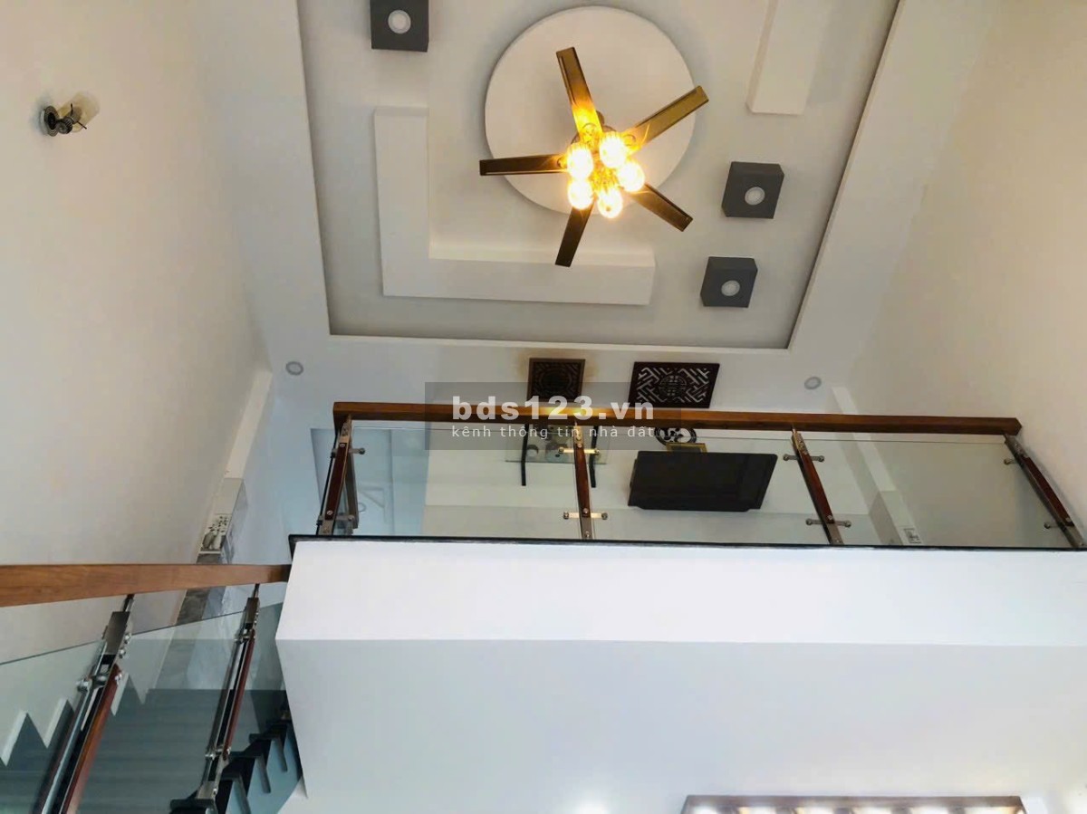 Cần bán nhà trệt lửng phường Tân An dt 119,6m2, thổ cư 60m2, giá 2.7 tỷ, lh 0384329615 Luyến