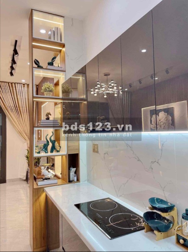 Chính chủ cần bán gấp nhà 4 Tầng 4 mê full nội thất tại Hòa Cường Bắc, Hải Châu