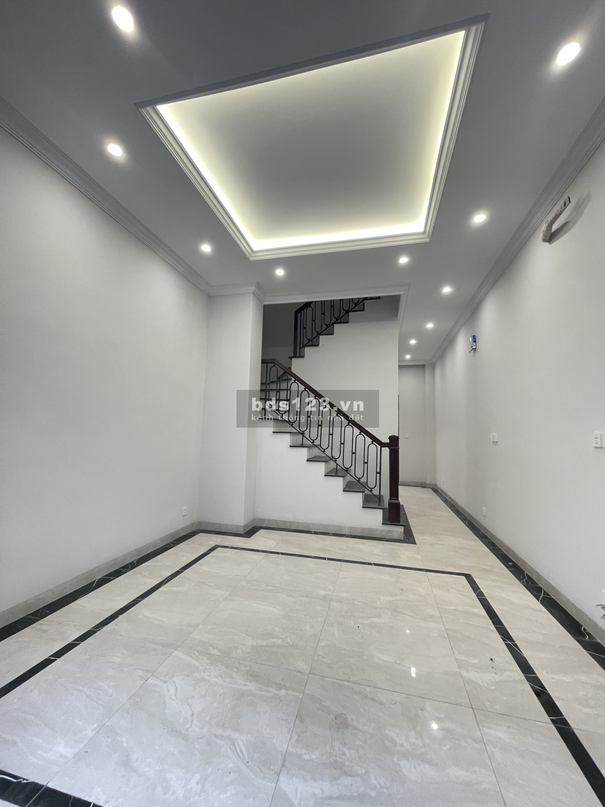 Cho thuê Quỹ căn Shophouse 60m2 vừa ở kết hợp kinh doanh, làm VP tại Vinhomes Ocean Park 2 giá 5tr5