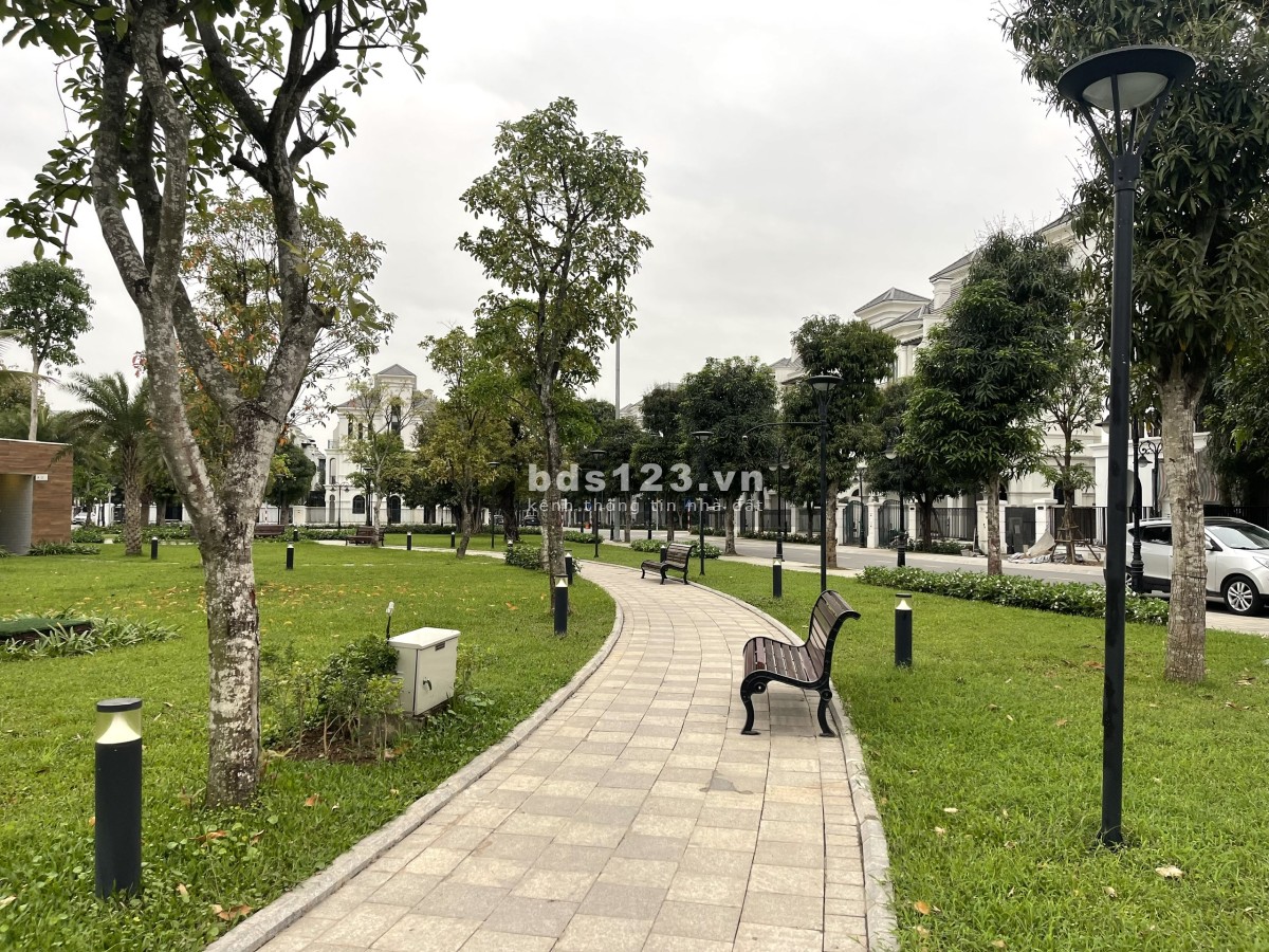 Rẻ nhất bt liền kề Ngọc Trai đảo lớn gần góc-70,8m2-giá 16,x tỷ bao phí Vinhomes Ocean Park Gia Lâm