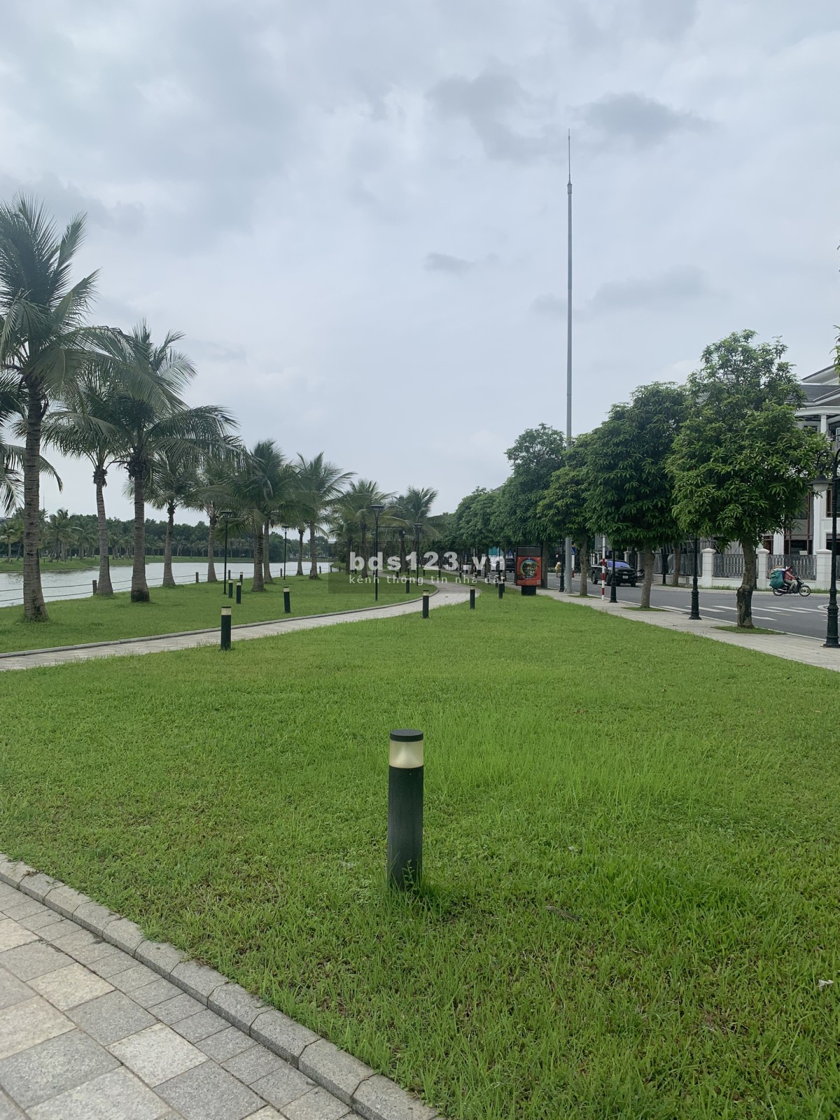 Rẻ nhất bt liền kề Ngọc Trai đảo lớn gần góc-70,8m2-giá 16,x tỷ bao phí Vinhomes Ocean Park Gia Lâm
