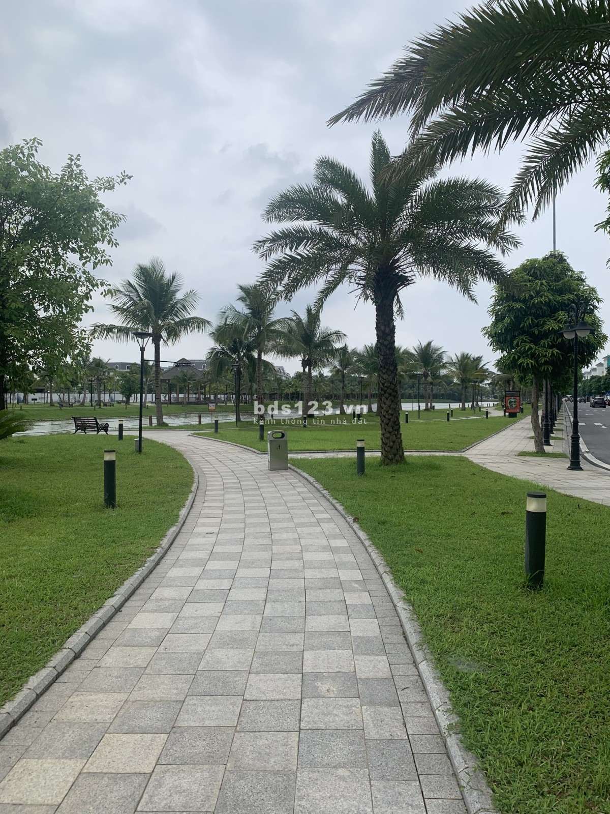 Rẻ nhất bt liền kề Ngọc Trai đảo lớn gần góc-70,8m2-giá 16,x tỷ bao phí Vinhomes Ocean Park Gia Lâm