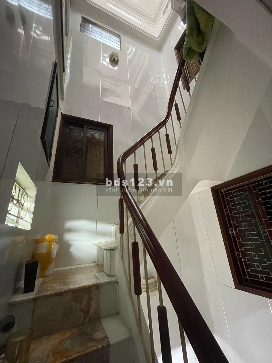 Bán nhà phố Nguyễn Lương Bằng - 7M ra ô tô tránh - 30M ra mặt phố, 42M 3 tầng, MT 3.6 giá 10.9 tỷ