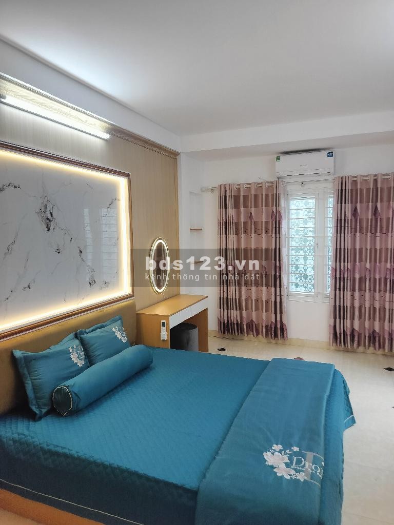 Nhà đẹp Trương Định - Gần phố - Lô góc 3 mặt thoáng - DT 39M - 5 Tầng - Gía 4.75 tỷ