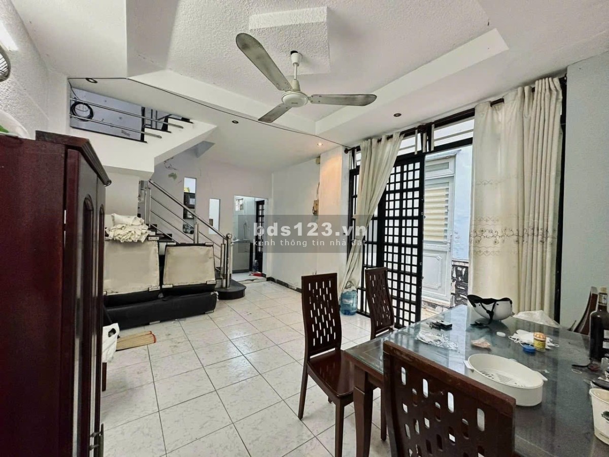 Bán nhà Hoàng Hoa Thám, Phú Nhuận, 43M, 2 tầng, mặt tiền 11M, 3PN 3WC, 5.5 tỷ