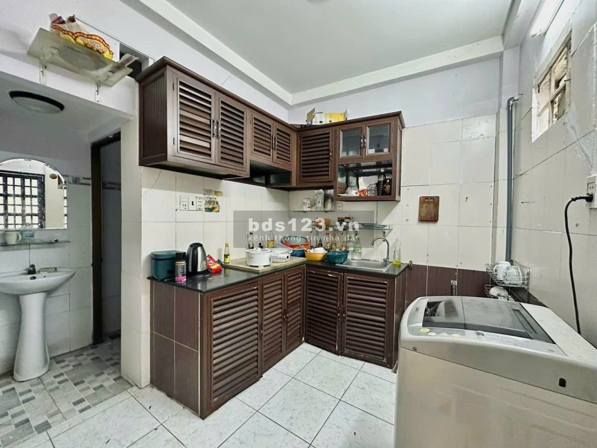 Bán nhà Hoàng Hoa Thám, Phú Nhuận, 43M, 2 tầng, mặt tiền 11M, 3PN 3WC, 5.5 tỷ