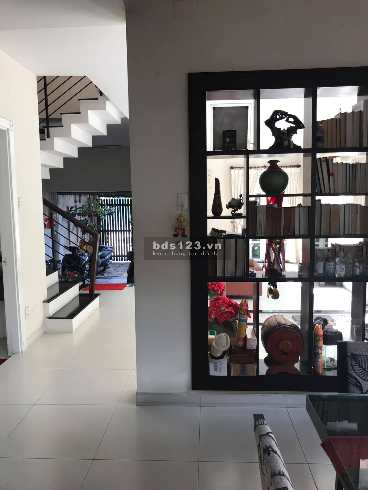 Bán gấp biệt thự MT đường Số 19A, khu Tên Lửa, 10 x 19m, 1 lầu, giá 24 tỷ. giá tốt