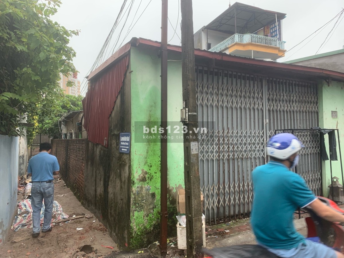 Bán nhà cấp 4 Lạc Long Quân, Tây Hồ 150m2, MT7, 5m, giá chào 30 tỷ
