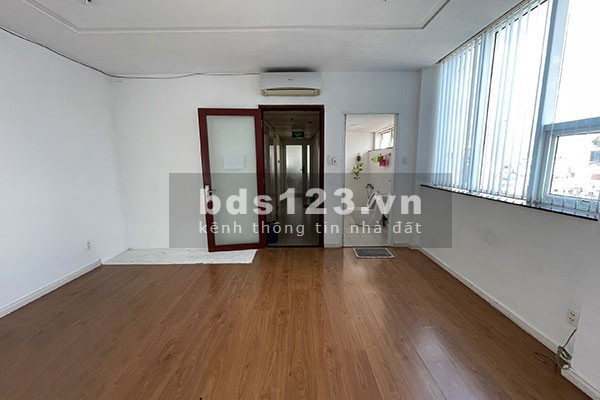Văn Phòng 25m2, MT Lê Quang Định, Tiện Nghi, Nhiều Tiện Ích Xung Quanh