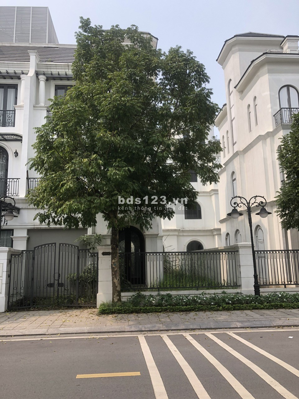 Bán gấp biệt thự song lập sao biển 135m2 view hồ 24,5ha giá 24 tỷ Vinhomes Ocean Park Gia Lâm HN