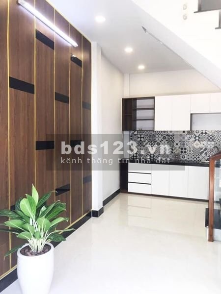 Bán nhà 2 tầng 80m2 cách mặt tiền Nguyễn Hữu Trí, Bình Chánh cách chợ Đệm 400m, giá 750 tr