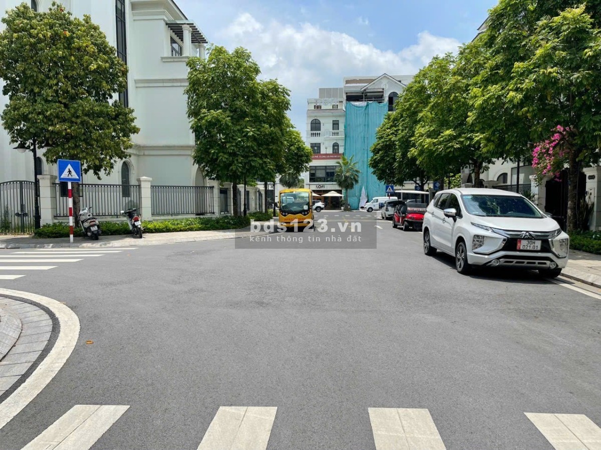 Biệt thự song lập Sao Biển view hồ 27.3 tỷ bao phí Vin Gia Lâm, Hà Nội (0985941715)