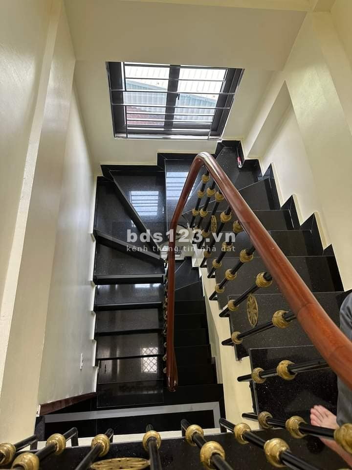 Bán Nhà Kinh Doanh VP Kim Ngưu, Hai Bà Trưng 83m, 7 tầng, mt 5.8m, giá 17.8 tỷ.