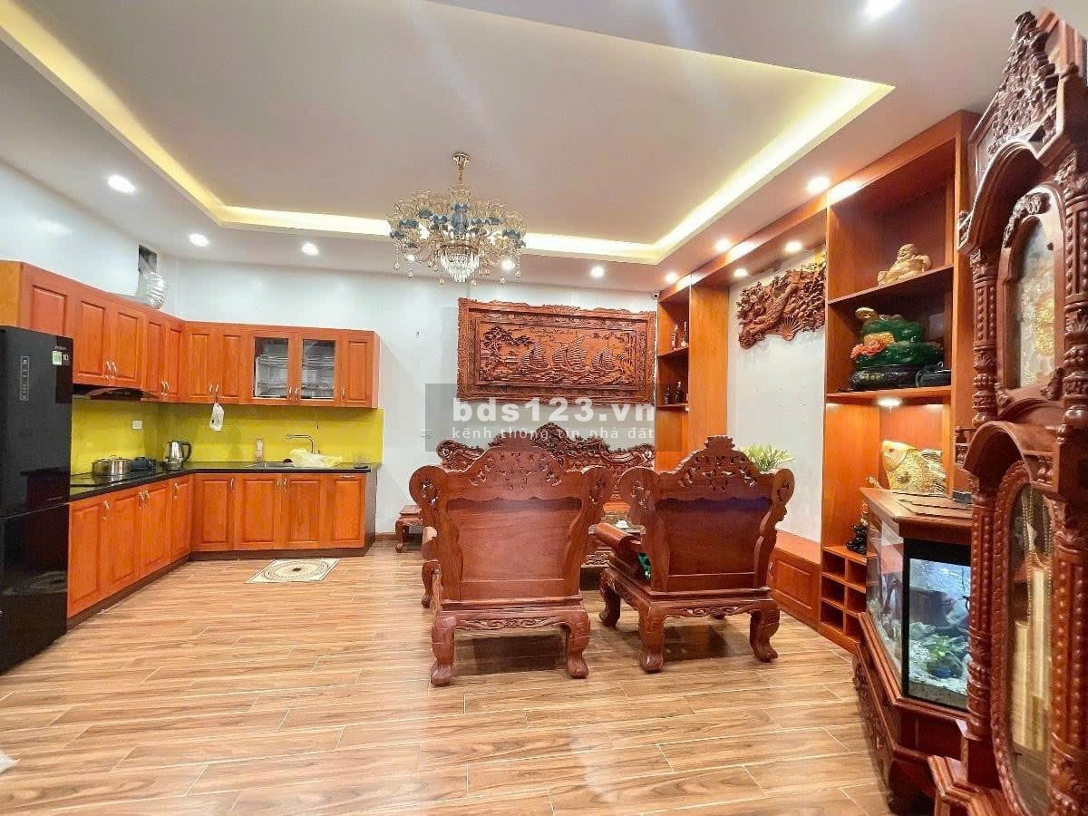 Ô TÔ NHỎ QUA NHÀ - NGÕ THÔNG - VỊ TRÍ CỰC ĐẸP - 5M Ô TÔ TRÁNH NHAU - NHÀ MẶT TIỀN RỘNG