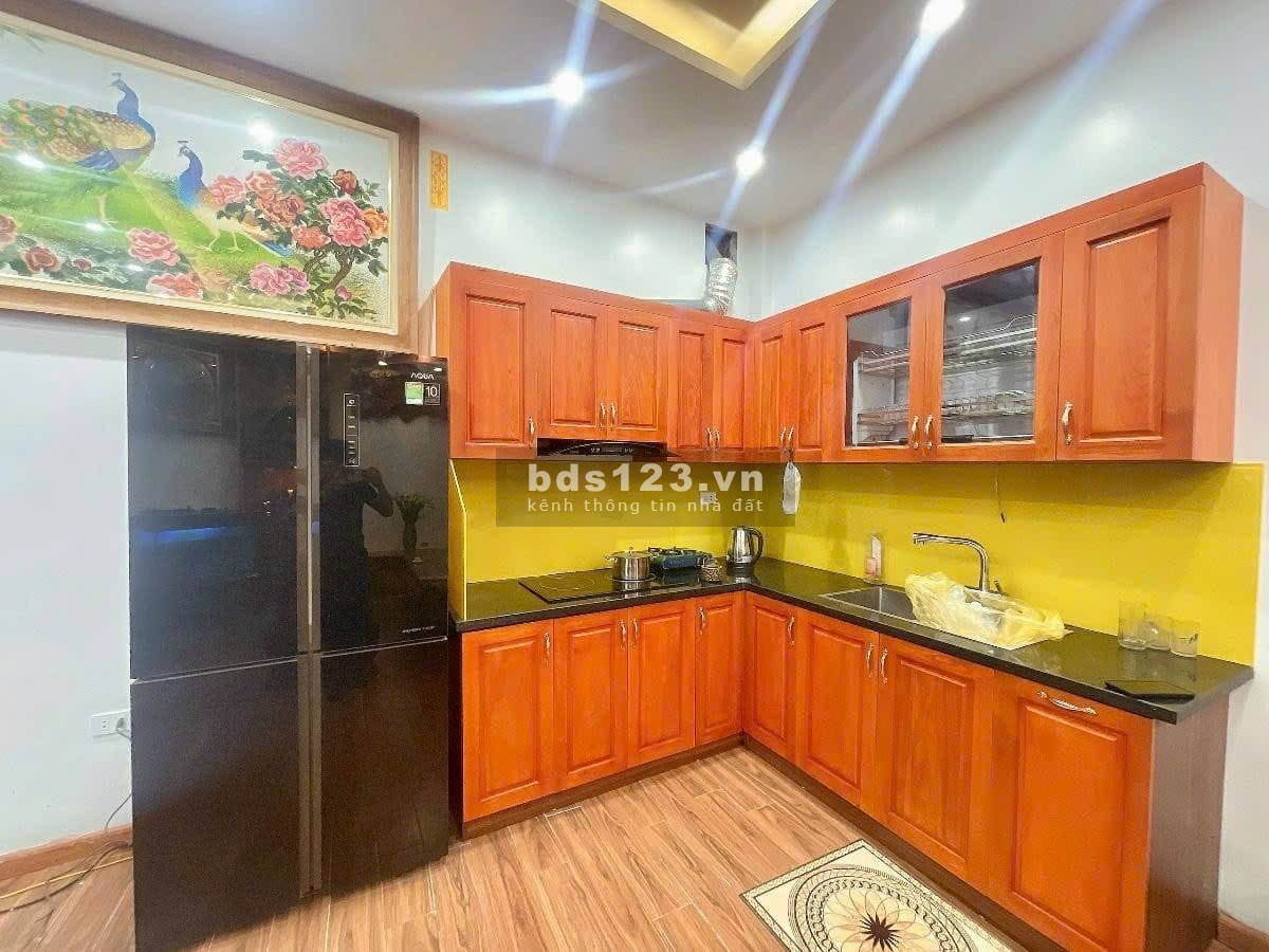 Ô TÔ NHỎ QUA NHÀ - NGÕ THÔNG - VỊ TRÍ CỰC ĐẸP - 5M Ô TÔ TRÁNH NHAU - NHÀ MẶT TIỀN RỘNG
