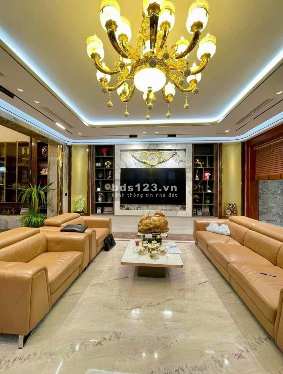 Nhà đẹp Vũ Tông Phan - Ô tô lùi cửa nhà - Thang máy – 9 Tỷ